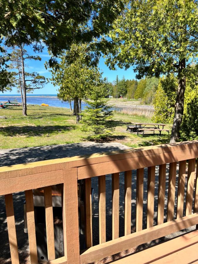 Neptunes Hideaway Tobermory Exterior photo