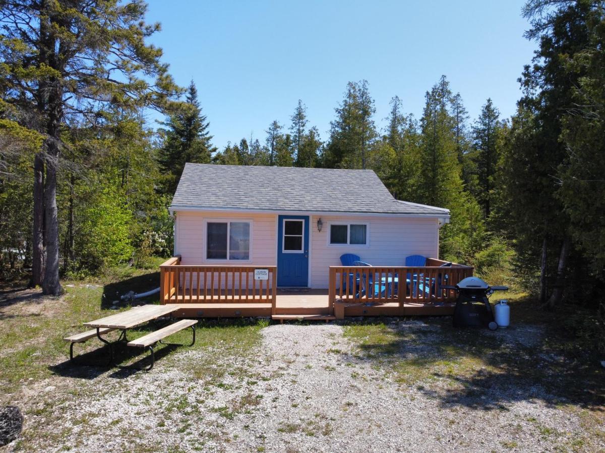 Neptunes Hideaway Tobermory Exterior photo